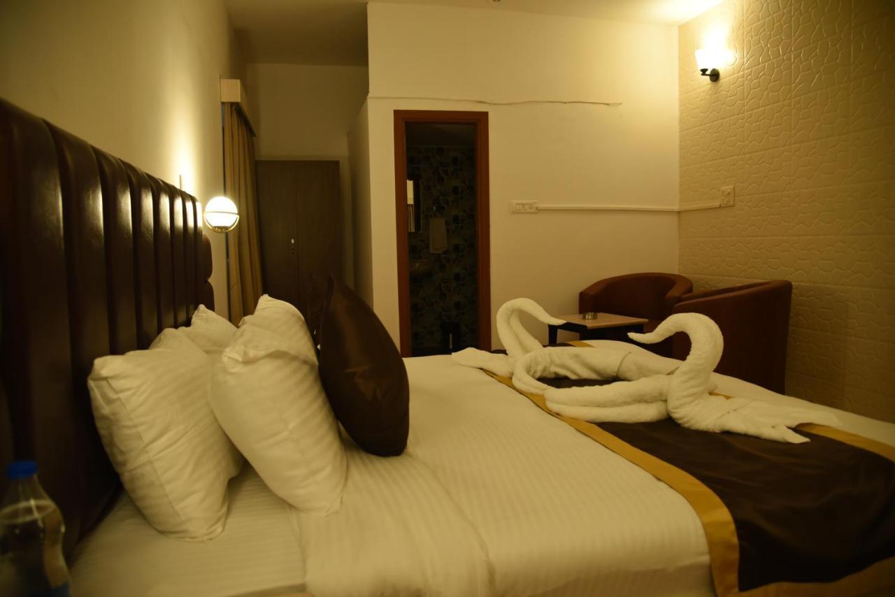 Clarissa Resort Goa Saligao エクステリア 写真